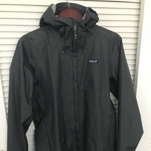 Grey size M Patagonia Men's Torrentshell Jacket